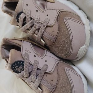 Kids sneakers